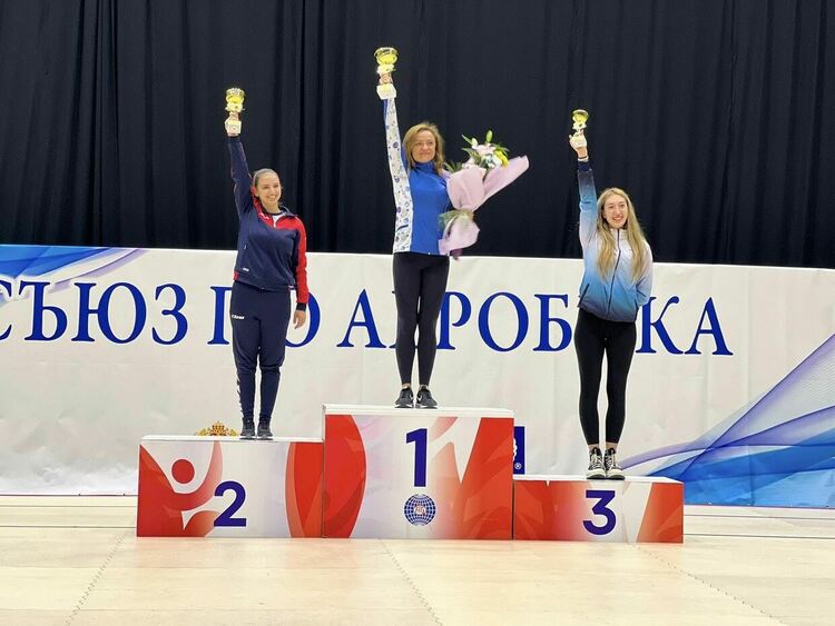 „Виолена“ и „Мега спорт“ с куп медали от състезания по аеробика в Пловдив