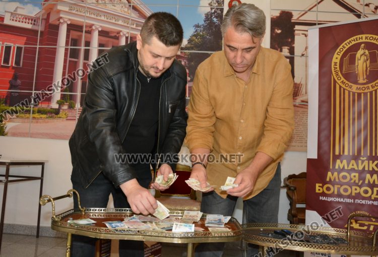 Благотворителната инициатива „Гнездо за стихове“ събра средства в подкрепа на Фондация „Една от осем“