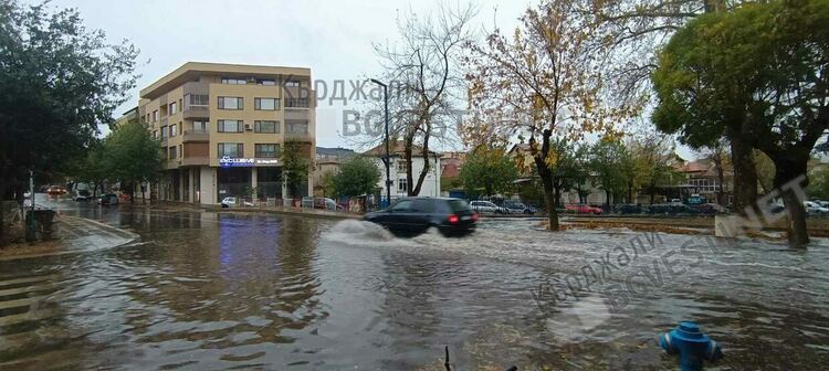 4 пожара по време на потопа,множество сигнали за паднали дървета,заради бурята/снимки/