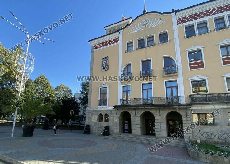 Нова въртележка в Общинския съвет на Хасково