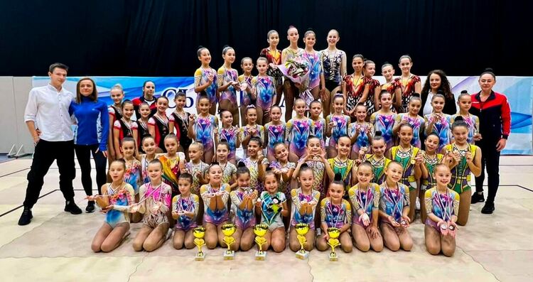 „Виолена“ и „Мега спорт“ с куп медали от състезания по аеробика в Пловдив