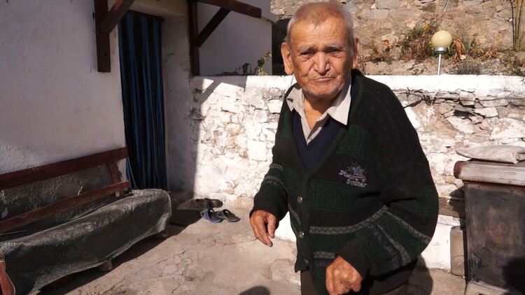 50 семейства са поискали помощ от държавата за възстановяване на щетите по домовете си след бурята в събота/ ГАЛЕРИЯ/