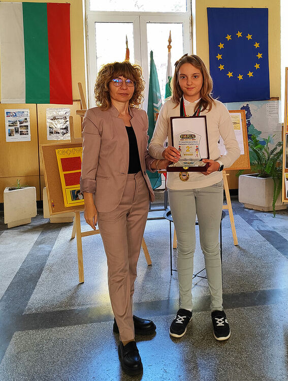 Успешен старт на състезателите по математика от ПМГ „Иван Вазов“