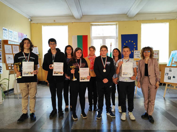 Успешен старт на състезателите по математика от ПМГ „Иван Вазов“