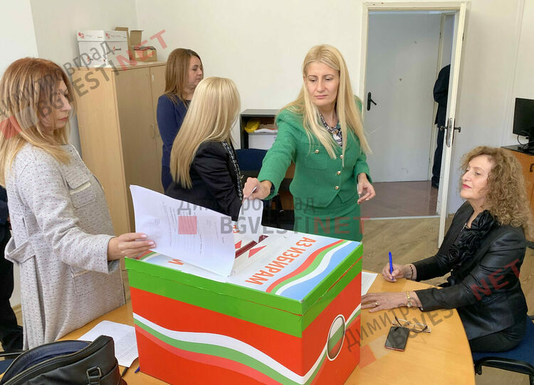 Общински съветници и кметове се заклеха да работят за интересите и благоденствието на димитровградчани