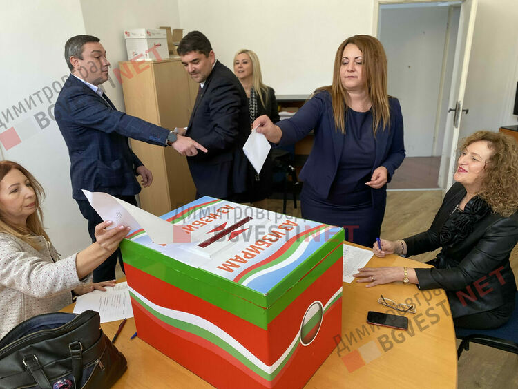 Общински съветници и кметове се заклеха да работят за интересите и благоденствието на димитровградчани