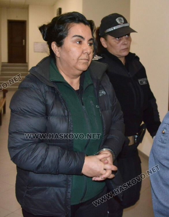  Оставиха в ареста 55-годишна жена, задържана със 17 кг марихуана