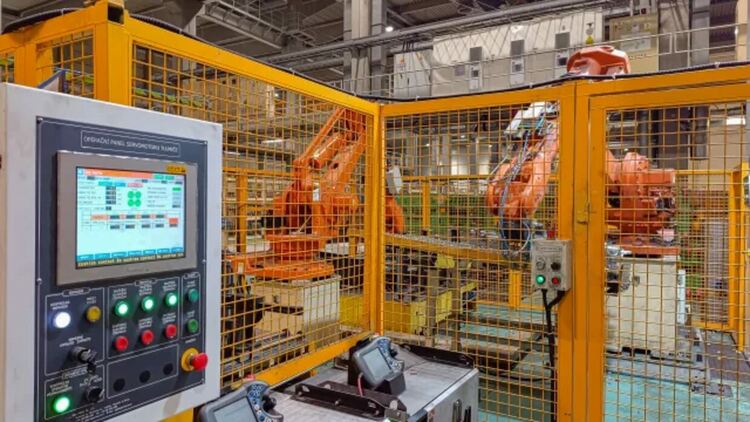 Робот уби служител в завод, помислил го за щайга със зеленчуци