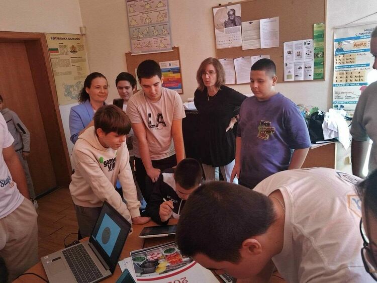 С изложба и демонстрация на умения завършиха Паскалевите дни в Гимназията по туризъм