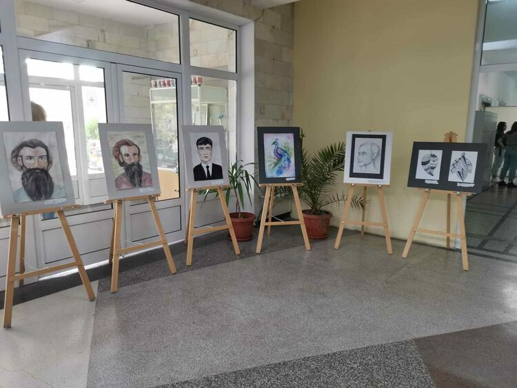 С изложба и демонстрация на умения завършиха Паскалевите дни в Гимназията по туризъм