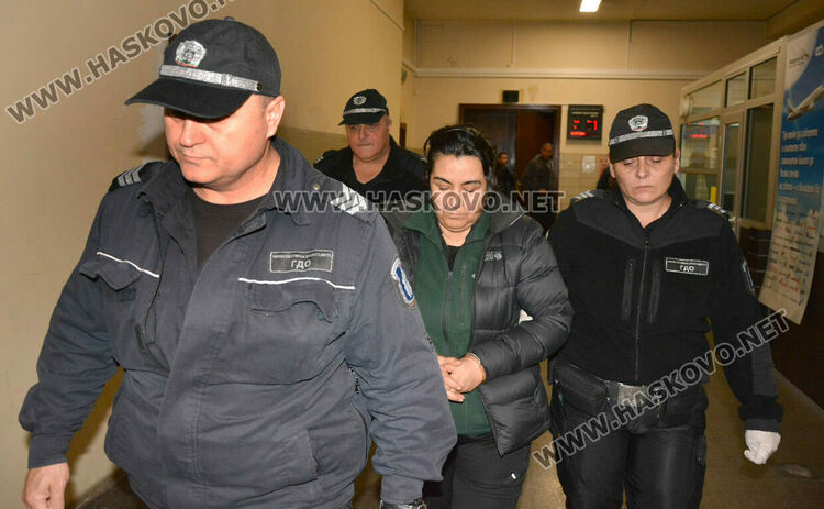  Оставиха в ареста 55-годишна жена, задържана със 17 кг марихуана