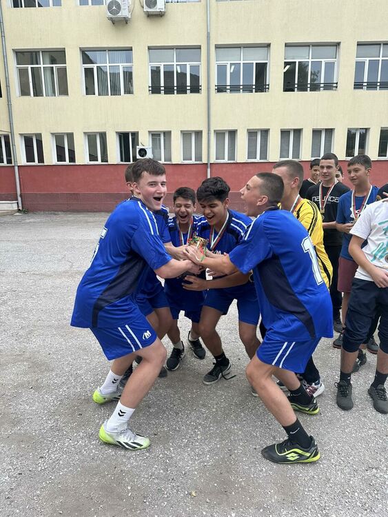 С изложба и демонстрация на умения завършиха Паскалевите дни в Гимназията по туризъм