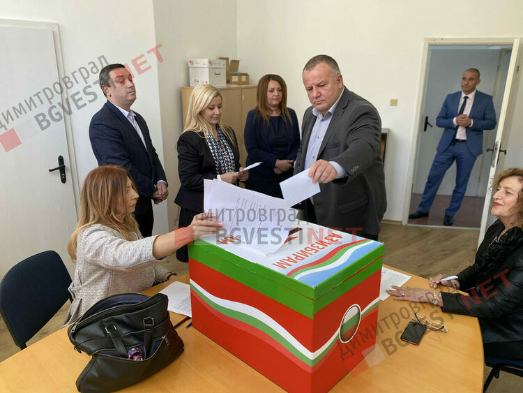 Общински съветници и кметове се заклеха да работят за интересите и благоденствието на димитровградчани