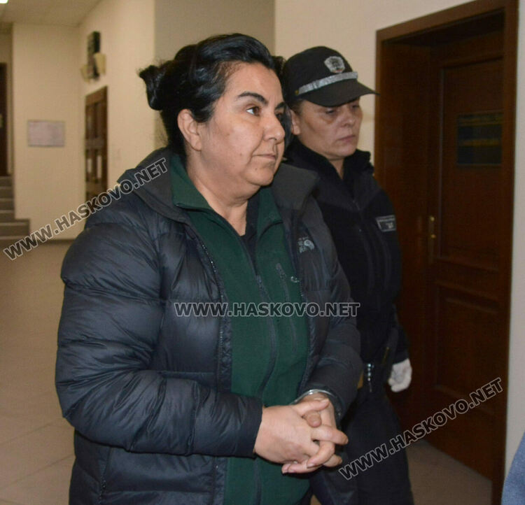  Оставиха в ареста 55-годишна жена, задържана със 17 кг марихуана