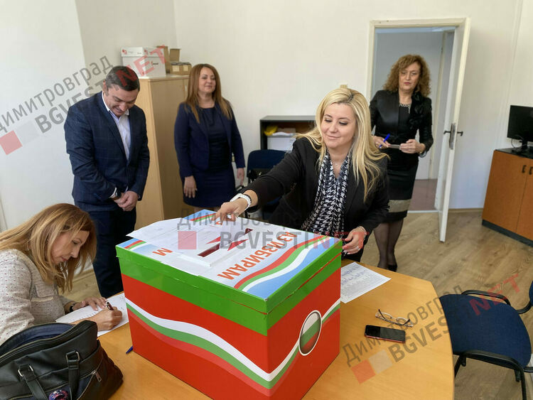 Общински съветници и кметове се заклеха да работят за интересите и благоденствието на димитровградчани