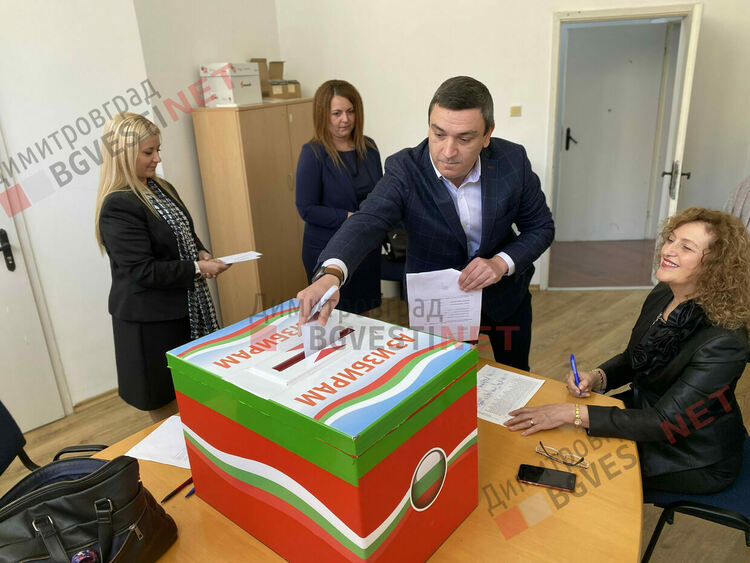 Общински съветници и кметове се заклеха да работят за интересите и благоденствието на димитровградчани