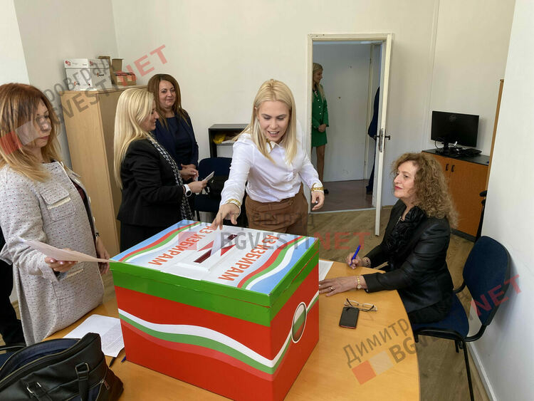 Общински съветници и кметове се заклеха да работят за интересите и благоденствието на димитровградчани