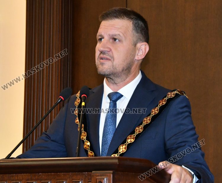 Кметът на Хасково, общинските съветници и кметовете на кметства се заклеха да служат на гражданите. Георги Иванов откри първото заседание като предизборна кампания