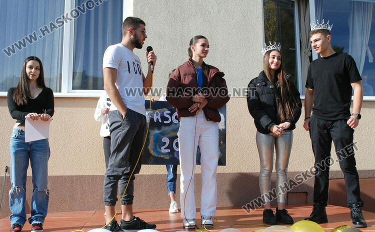 Габриела и Йоан са новите принц и принцеса на Езиковата гимназия