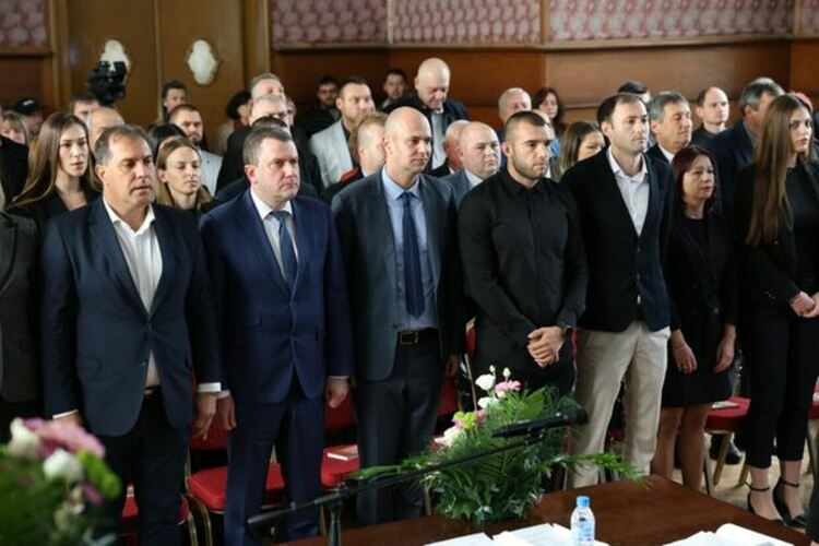 Кметът на община Перник Станислав Владимиров и новоизбраните общински съветници и кметове на кметства положиха клетва