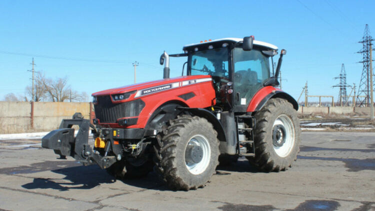 27-годишен управлявал трактор с фалшив регистрационен номер