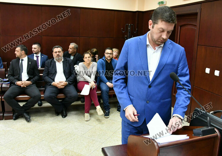 Вещи лица броят вота за общински съветници в Хасково наново