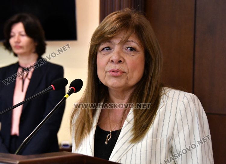 Областният управител на Хасково Гинка Райчева