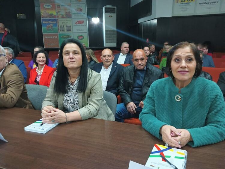 Избраниците ни положиха клетва. Избраха си Светозар Славчев за председател