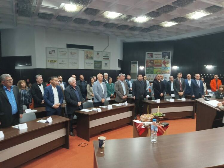 Избраниците ни положиха клетва. Избраха си Светозар Славчев за председател