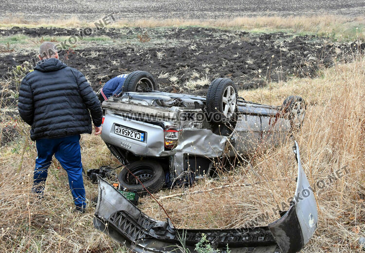 Майка катастрофира на път да помага на ранената си дъщеря