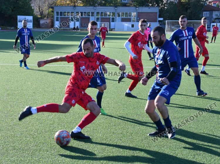 ОФК „Хасково“ разби „Хеброс“ и се изкачи на второ място 
