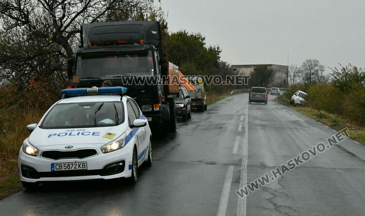 Майка катастрофира на път да помага на ранената си дъщеря