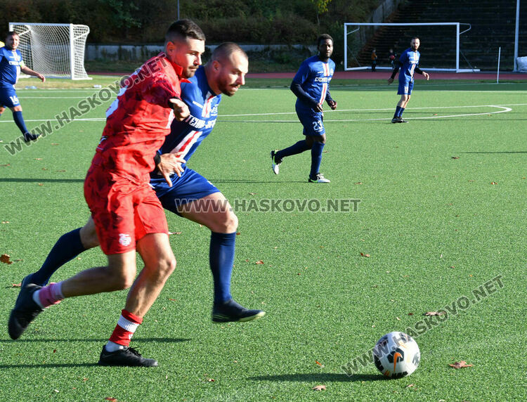 ОФК „Хасково“ разби „Хеброс“ и се изкачи на второ място 