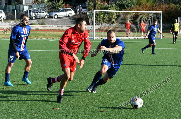 ОФК „Хасково“ разби „Хеброс“ и се изкачи на второ място 