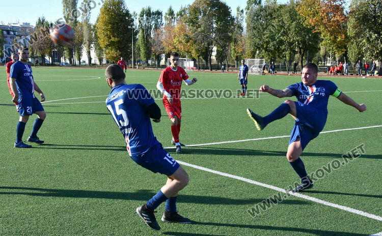 ОФК „Хасково“ разби „Хеброс“ и се изкачи на второ място 