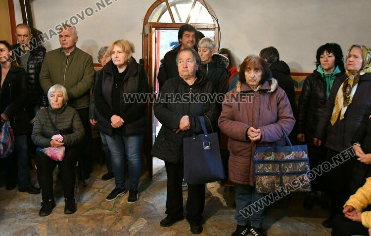 Тържествена литургия и кубран за Свети Мина в едноименния храм край Димитровград