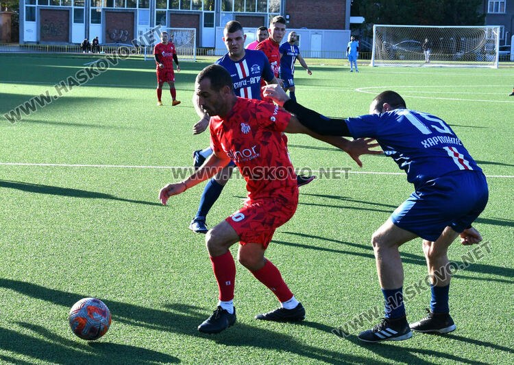 ОФК „Хасково“ разби „Хеброс“ и се изкачи на второ място 