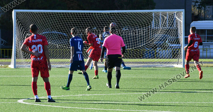 ОФК „Хасково“ разби „Хеброс“ и се изкачи на второ място 