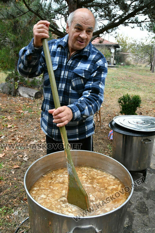 Тържествена литургия и кубран за Свети Мина в едноименния храм край Димитровград