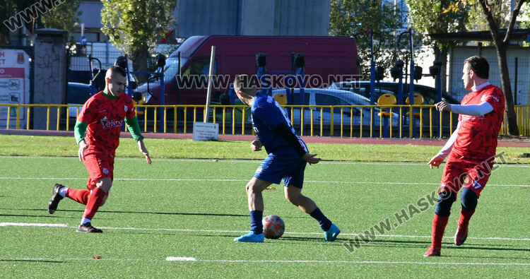 ОФК „Хасково“ разби „Хеброс“ и се изкачи на второ място 