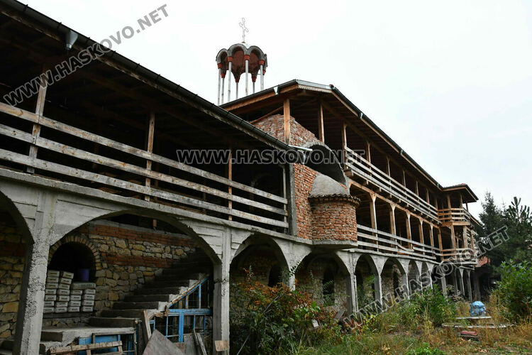 Тържествена литургия и кубран за Свети Мина в едноименния храм край Димитровград