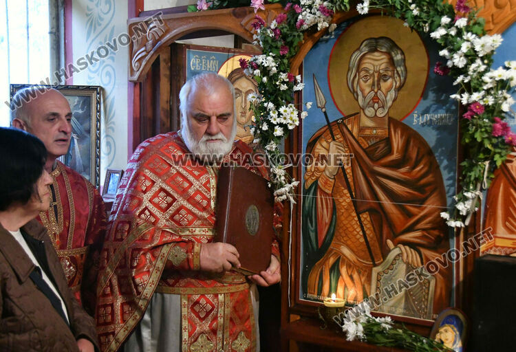 Тържествена литургия и кубран за Свети Мина в едноименния храм край Димитровград