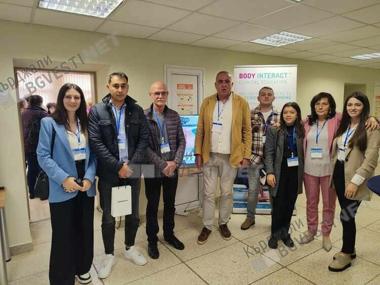  8 спешни медици от Кърджали участваха в симпозиум в столицата, д-р Атанас Митков изнесе доклад