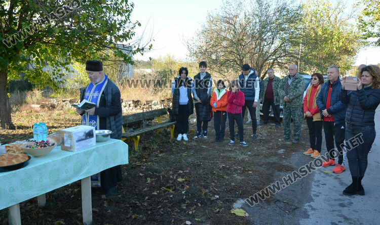 85-годишната църква в Книжовник с нов купол и кръст
