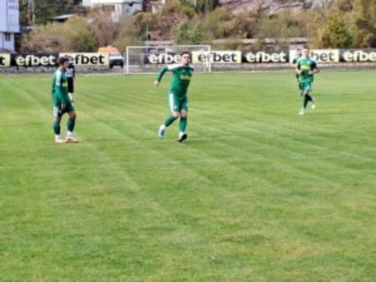 "Родопа" разгроми "Берое" II със 7:0