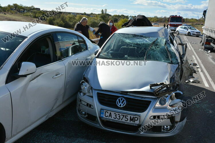 Софиянец с Пежо е виновен за катастрофата с две коли и тир край Хасково