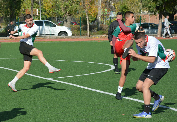 Ясни са общинските шампиони по футбол в Хасково