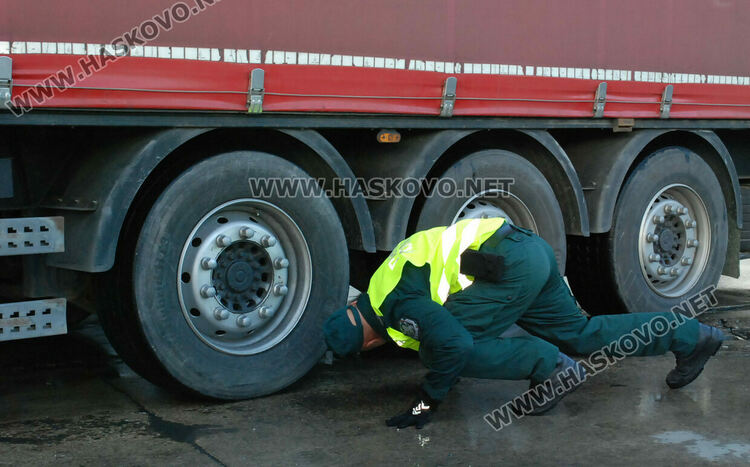 Пет пъти са намалели опитите за пробив на границата ни от нелегални мигранти