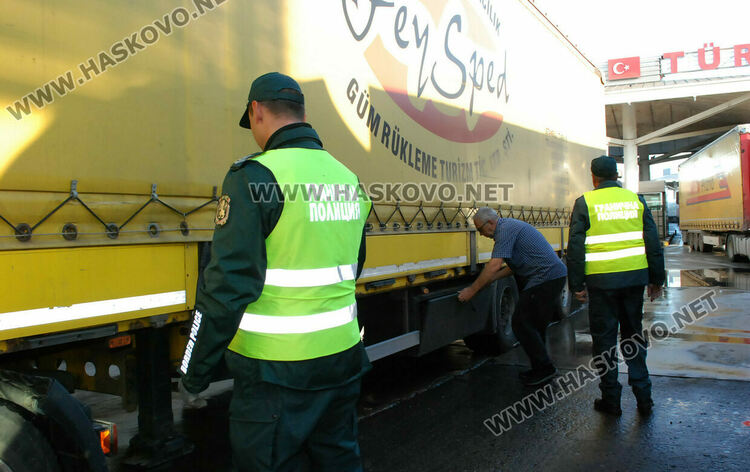 Пет пъти са намалели опитите за пробив на границата ни от нелегални мигранти