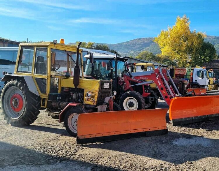 Провериха техниката за зимното обслужване на пътищата в Асеновградско 